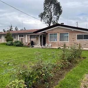 Bed & Breakfast Quito Eco Airport -